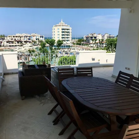 Superior Beach Portoverde